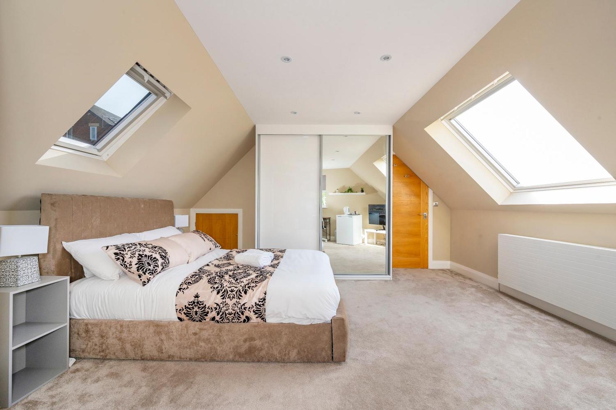 *rb7c* For Your Relaxed & Cosy + Free Parking + Free Fast Wifi * Batley